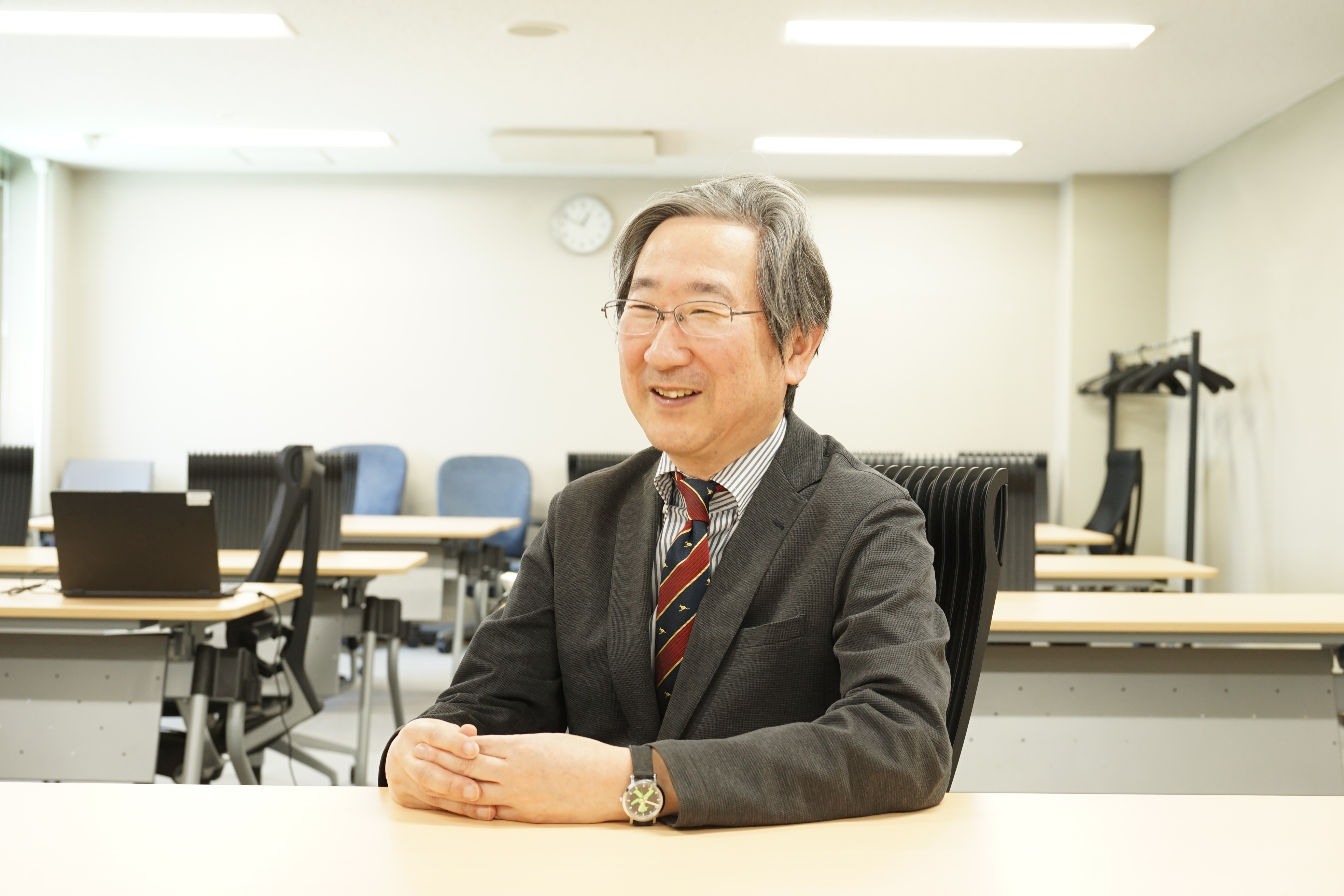 写真：石岡教授